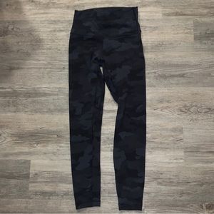 Lulu lemon size 4 25’ align camo leggings !
